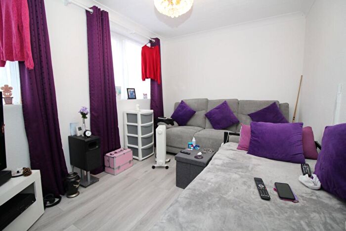 1 Bedroom Maisonette To Rent In Windermere Road, Holland-on-Sea, CO15