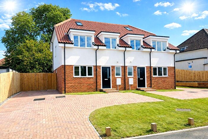 4 Bedroom Semi-Detached House For Sale In Dark Lane, Sandon, SG9
