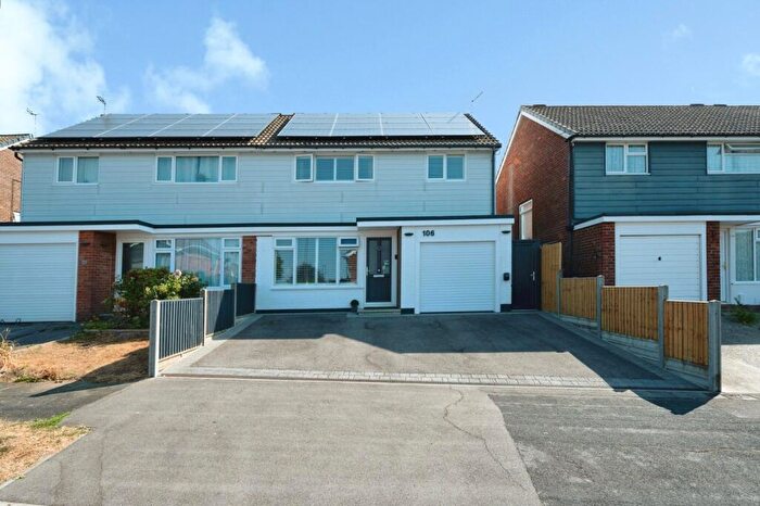 3 Bedroom Semi-Detached House For Sale In Corbett Road, Waterlooville, Hampshire, PO7