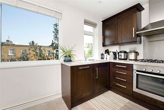 2 Bedroom Flat To Rent In Vanbern House, - Prince Of Wales Road, NW5