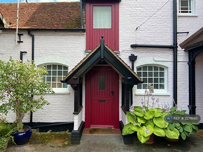 2 Bedroom Semi-Detached House To Rent In High Street, Taplow, Maidenhead, SL6