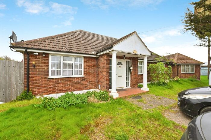 4 Bedroom Detached Bungalow For Sale In Old House Lane, Roydon, Harlow, CM19