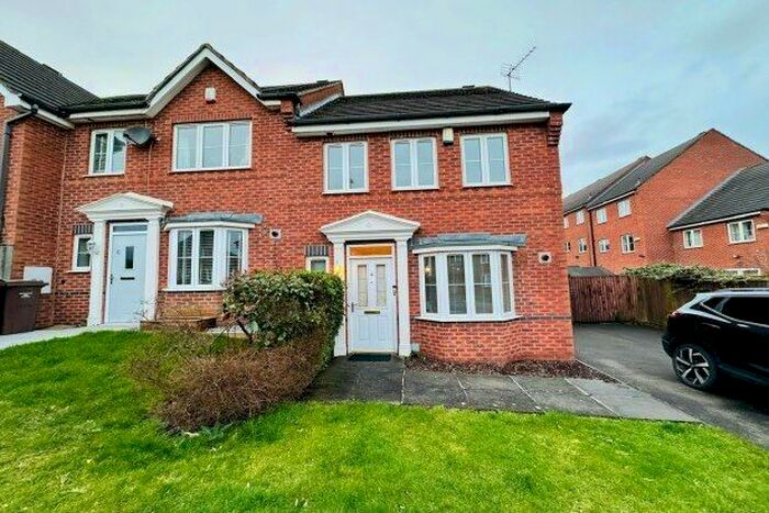 3 Bedroom Semi-Detached House To Rent In City View, Nottingham, NG3