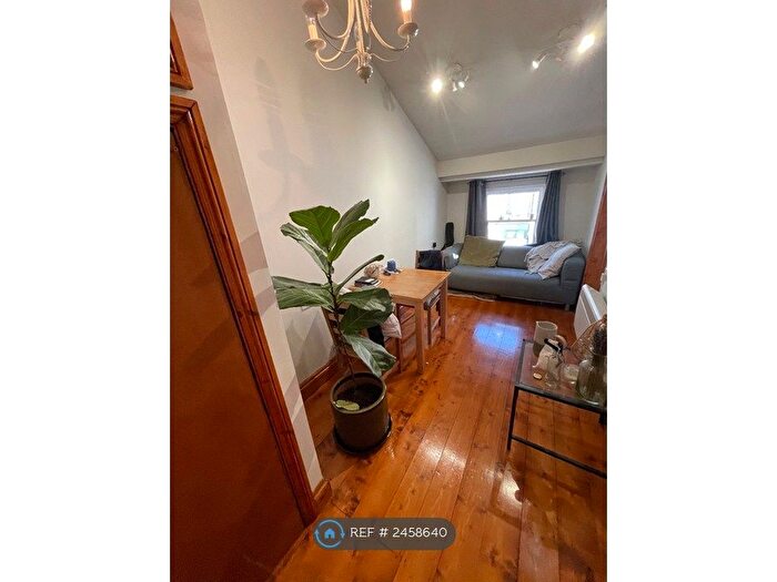 1 Bedroom Flat To Rent In Kentish Town Road, London, NW1