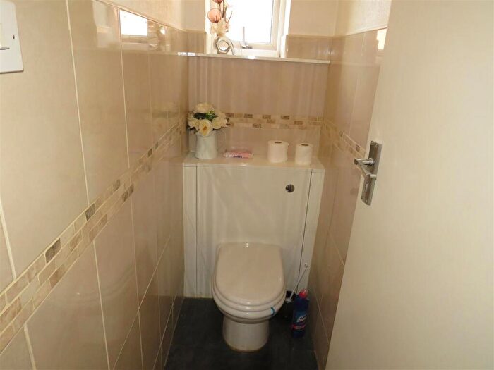 4 Bedroom Semi-Detached House For Sale In West Avenue, Castle Bromwich, Birmingham, B36