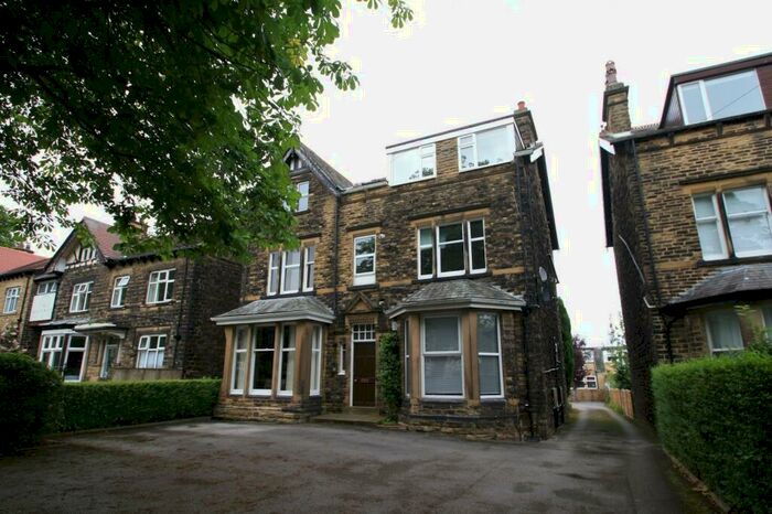 1 Bedroom Flat To Rent In Street Lane, Leeds, West Yorkshire, Uk, LS8