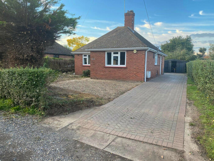 2 Bedroom Bungalow To Rent In Surrey Lane, Tiptree, Essex, CO5