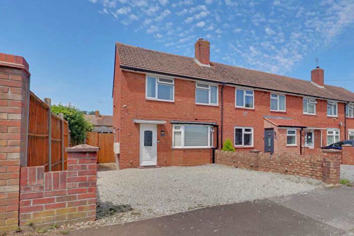 2 Bedroom End Of Terrace House For Sale In Ibsley Grove, Bedhampton, Havant, PO9