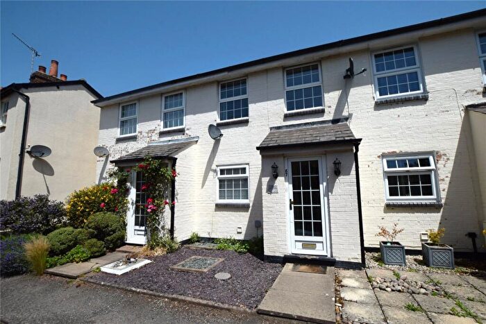 2 Bedroom House For Sale In Anstey Road, Alton, Hampshire, GU34