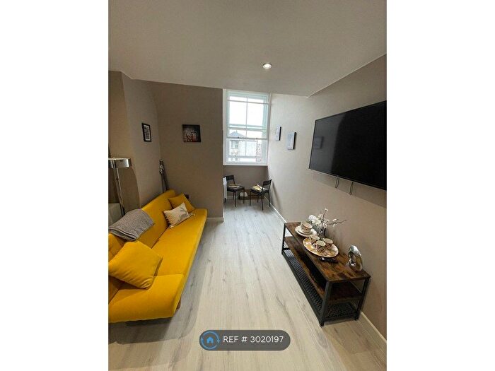 2 Bedroom Flat To Rent In Broad Street, Nottingham, NG1