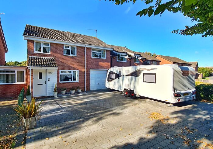 4 Bedroom Detached House For Sale In Sandpiper Close, Marchwood, SO40