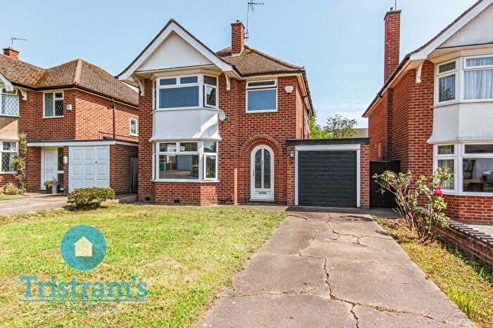 3 Bedroom Detached House To Rent In Ashchurch Drive, Wollaton, NG8