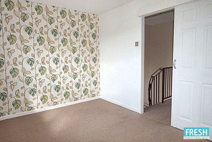 2 Bedroom Semi-Detached House For Sale In Clos Marina, Gowerton, Swansea, SA4