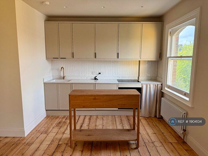 1 Bedroom Flat To Rent In Ferntower Road, London, N5