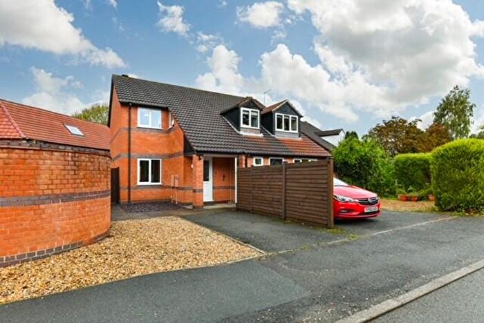 2 Bedroom Semi-Detached House To Rent In Water Lane, NG12