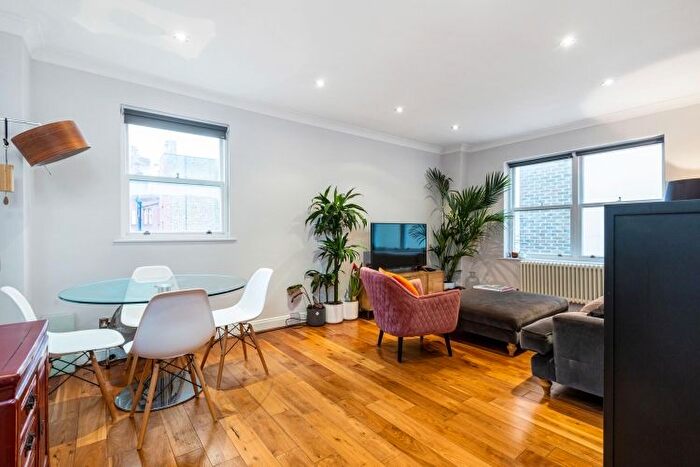 1 Bedroom Flat To Rent In Queen's Gate, London, SW7