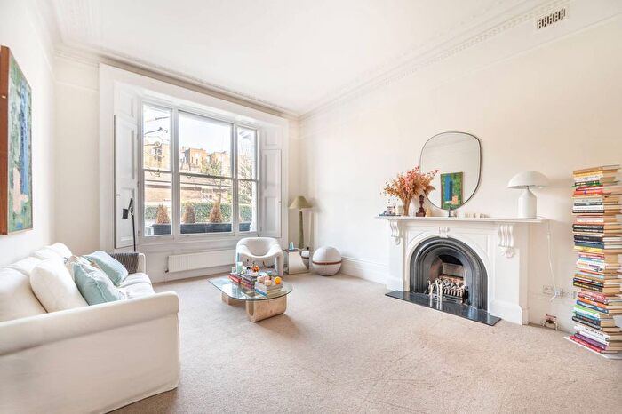 2 Bedroom Flat For Sale In Linden Gardens, Notting Hill Gate, London, W2