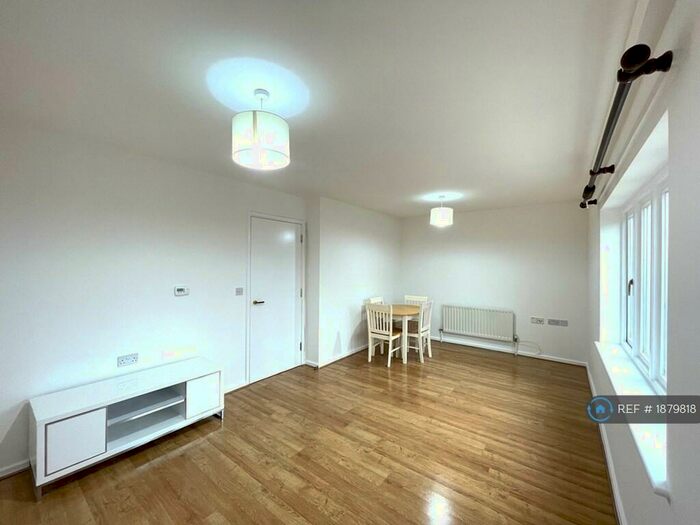 1 Bedroom Flat To Rent In Hearnshaw Street, London, E14