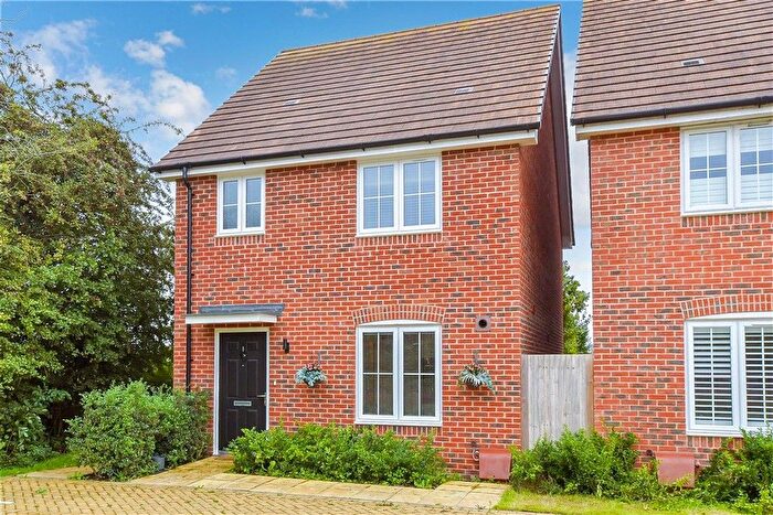 3 Bedroom Detached House For Sale In Newell Crescent, Eastergate, Chichester, West Sussex, PO20