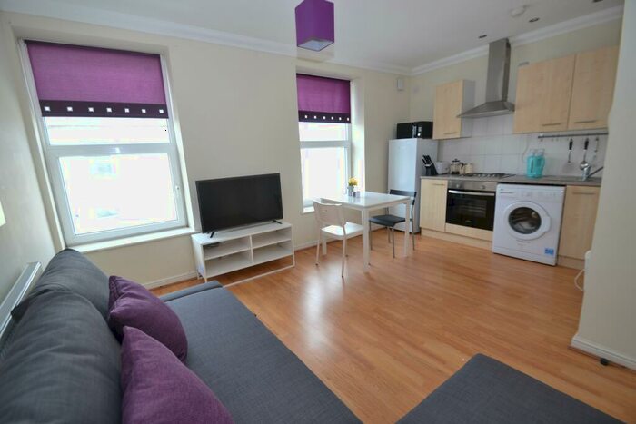 1 Bedroom Flat To Rent In Green Street, Riverside, Cardiff, CF11