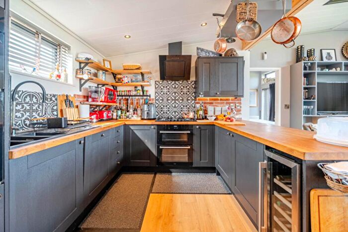 2 Bedroom Detached House For Sale In Pensilva, Liskeard, PL14
