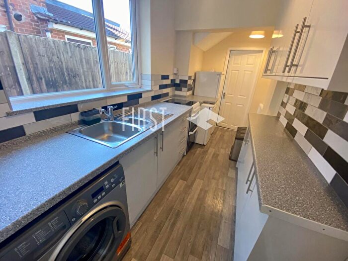 3 Bedroom Terraced House To Rent In Wordsworth Road, Clarendon Park, LE2