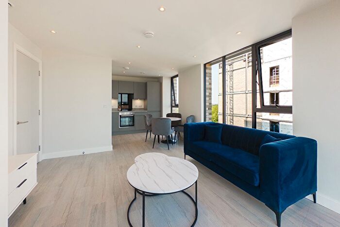 2 Bedroom Flat To Rent In Regent Plaza, Block B, Oldfield Road, Salford, M5