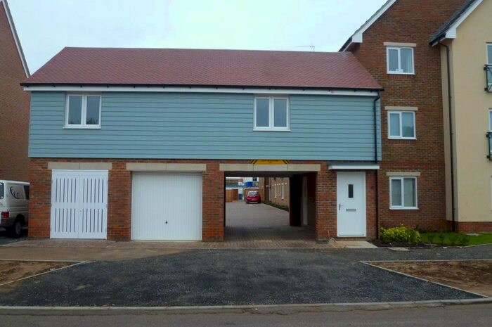 2 Bedroom Flat To Rent In Broom Field Way, Felpham, Bognor Regis, PO22