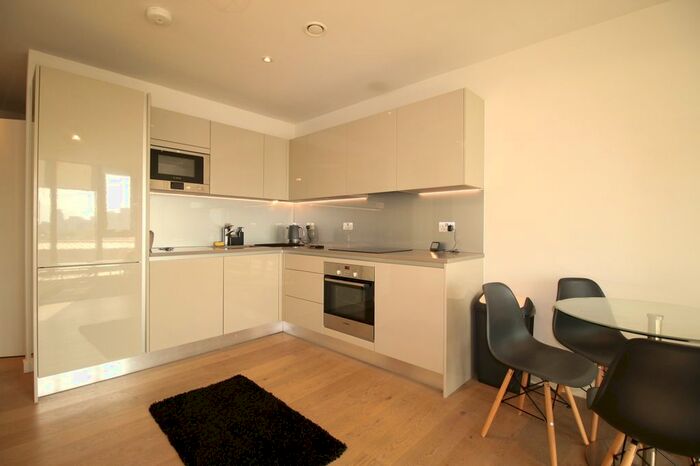 1 Bedroom Flat To Rent In The Tower, One The Elephant, Elephant &amp; Castle, SE1