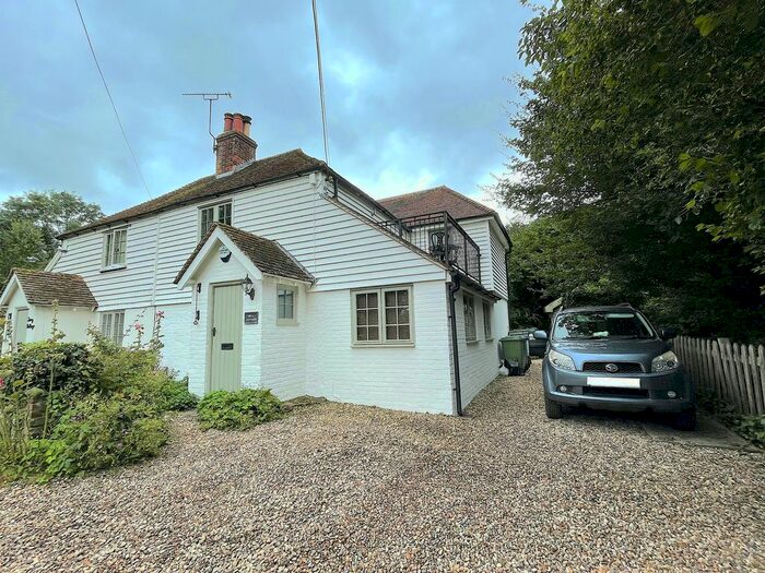 3 Bedroom Semi-Detached House For Sale In Throwley, Faversham, ME13