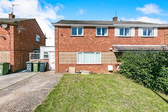3 Bedroom House To Rent In Homestall, Guildford, GU2