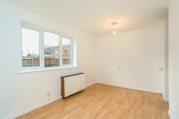 Studio To Rent In Telford Way, Chester, CH4