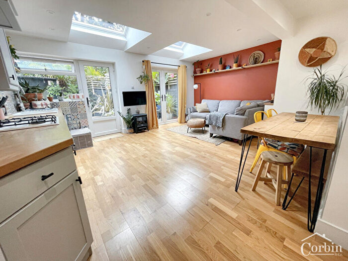 2 Bedroom Apartment For Sale In Surrey Road South, Bournemouth, BH4
