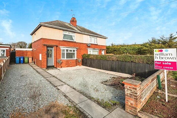 3 Bedroom Semi-Detached House For Sale In Thorpe Road, Howden, Goole, DN14