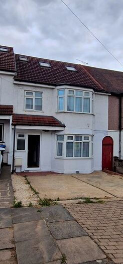 6 Bedroom Terraced House To Rent In Randall Avenue, London, NW2