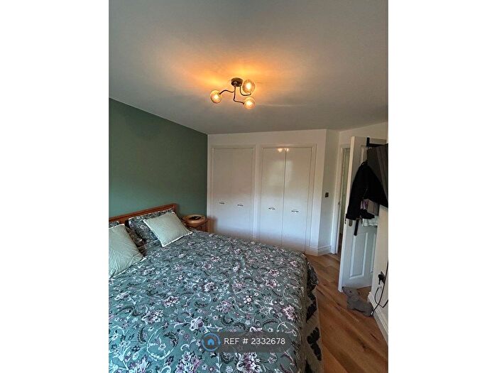 2 Bedroom Flat To Rent In Cribbs Causeway, Bristol, BS10