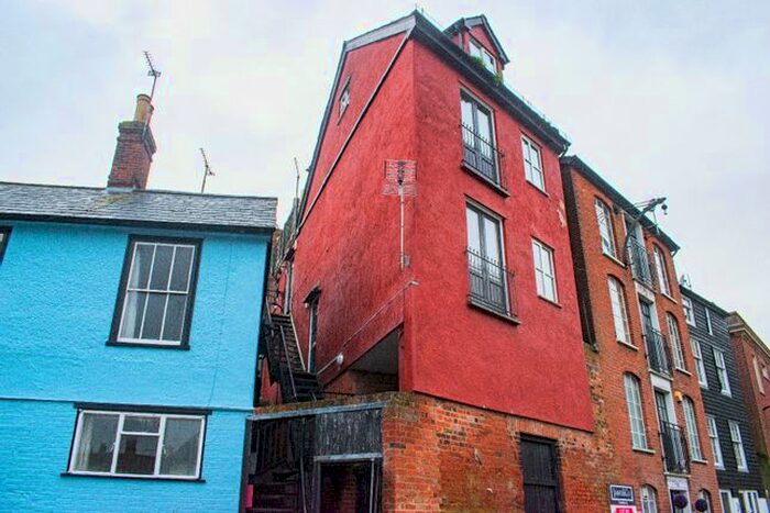 2 Bedroom Flat To Rent In High Street, Dunmow, CM6