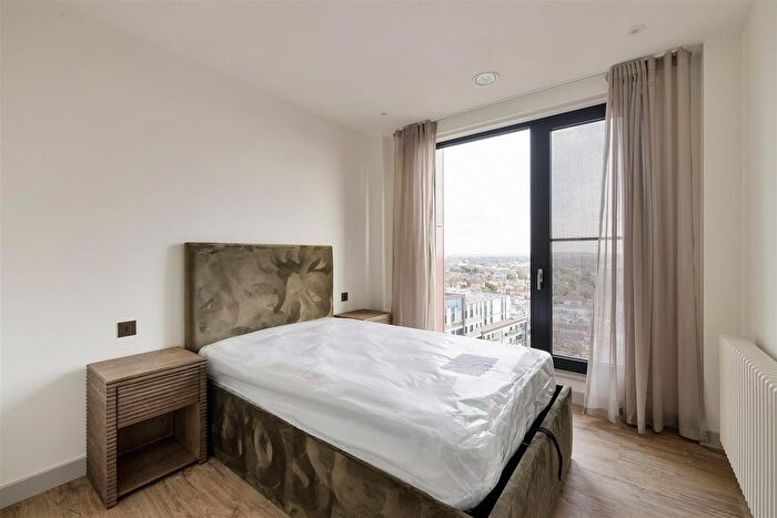 1 Bedroom Flat To Rent In Selbourne Road, Walthamstow, E17