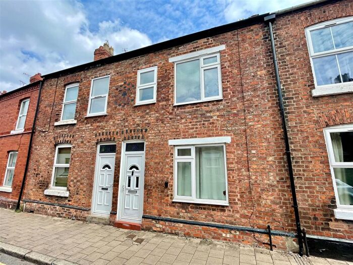 3 Bedroom Terraced House For Sale In Garden Lane, Chester, CH1