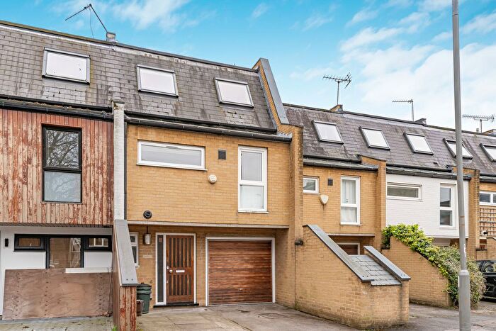 3 Bedroom Terraced House To Rent In Ardshiel Close, Putney, SW15