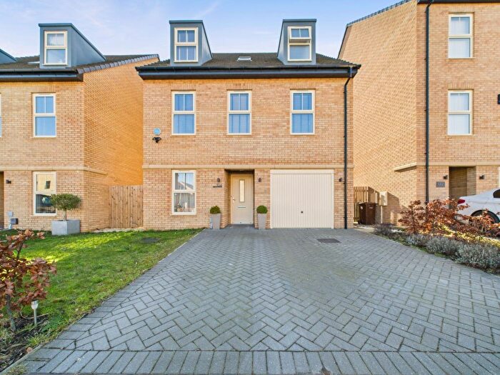 5 Bedroom Detached House For Sale In Haydock Avenue, Castleford, WF10