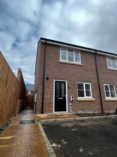 2 Bedroom End Of Terrace House To Rent In Bunting Mews, Lakeside, Scunthorpe, DN16