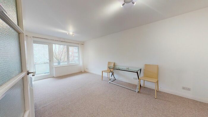 1 Bedroom Flat To Rent In The Drive, Hove, BN3