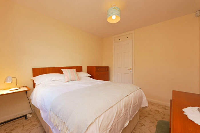 2 Bedroom Semi-Detached Bungalow For Sale In Craigburn Avenue, Houston, PA6