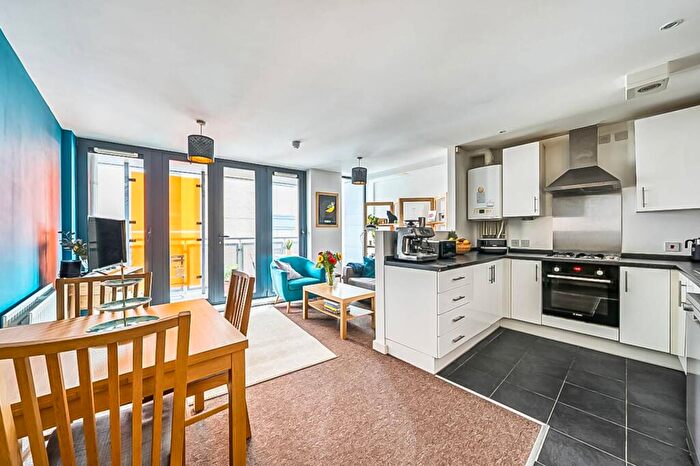 2 Bedroom Flat For Sale In Taylor Place, , Bow, London, E3