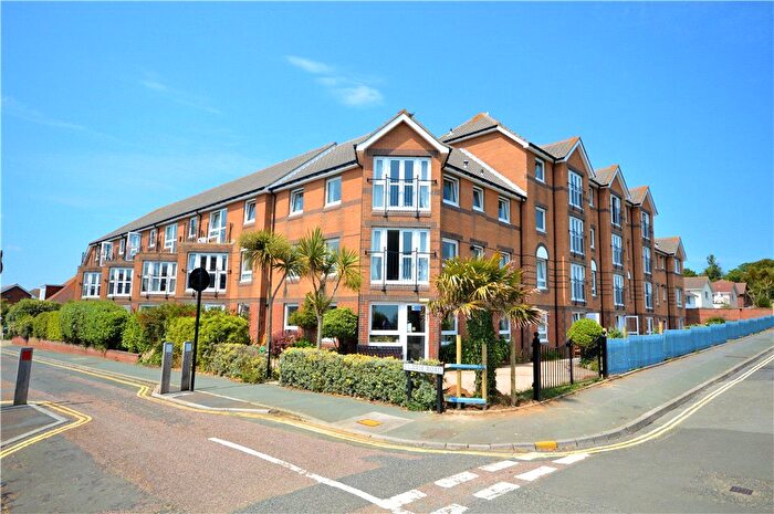 2 Bedroom Apartment To Rent In Currie Road, Sandown, PO36