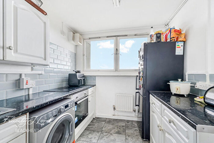 2 Bedroom Apartment For Sale In Nightingale Vale, London, SE18