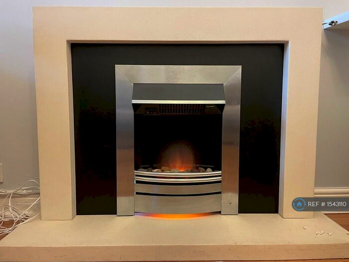 2 Bedroom Flat To Rent In Port Street, Clackmannan, FK10