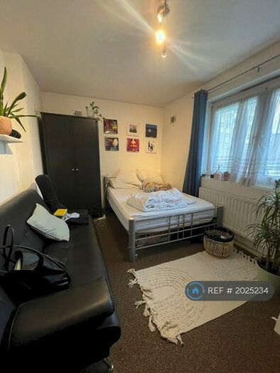 4 Bedroom Flat To Rent In Westerham, London, NW1