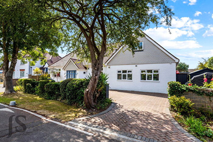 5 Bedroom Detached House For Sale In South View, East, Preston, West Sussex, BN16